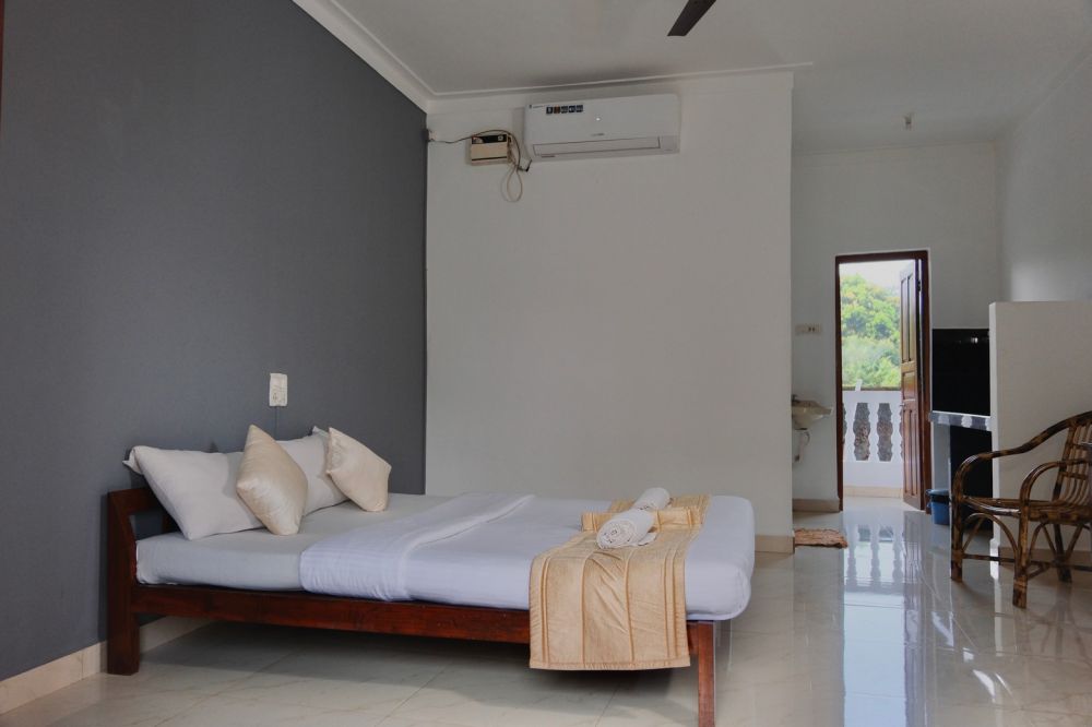 Standard AC, Oasis Beach Resort Morjim 2*