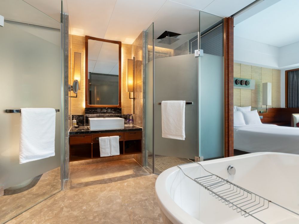 Executive Deluxe Ocean View Room, Pullman Ocean View Sanya Bay Resort & Spa 5*