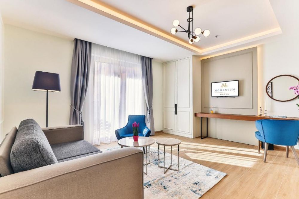 Family Suite, Momentum 4*