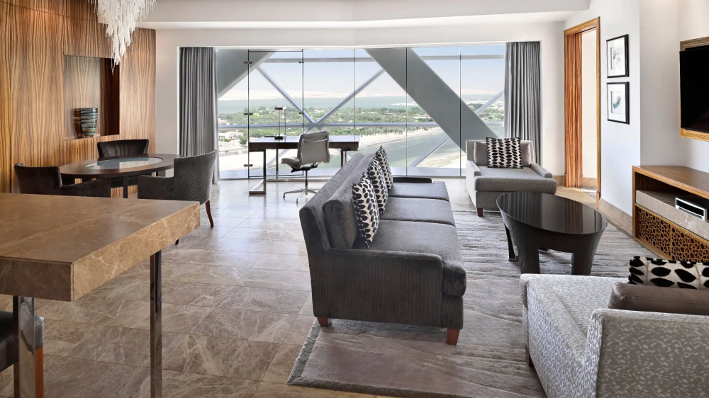 Executive Suite, Andaz Capital Gate Abu Dhabi 5*