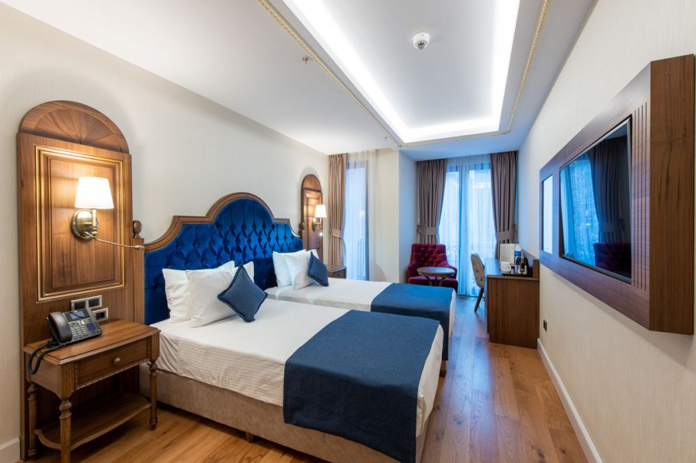 Standard, Bvs Bosphorus Pera 4*