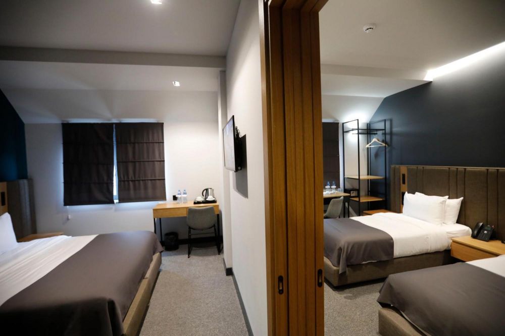 Connecting Room, Graf Hotel 4*