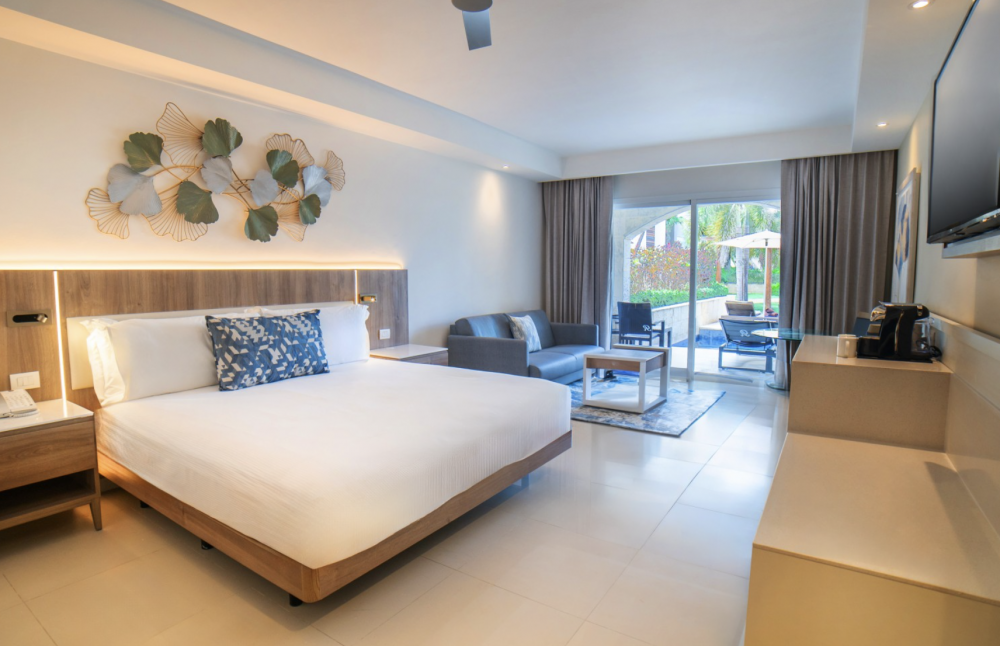 Luxury Swim Out Room Diamond Club, Hideaway at Royalton Punta Cana 5*