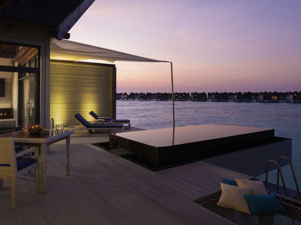 Overwater Pool Villa Lagoon, Kuredhivaru Resort and Spa (ex.Movenpick Resort Kuredhivaru) 5*