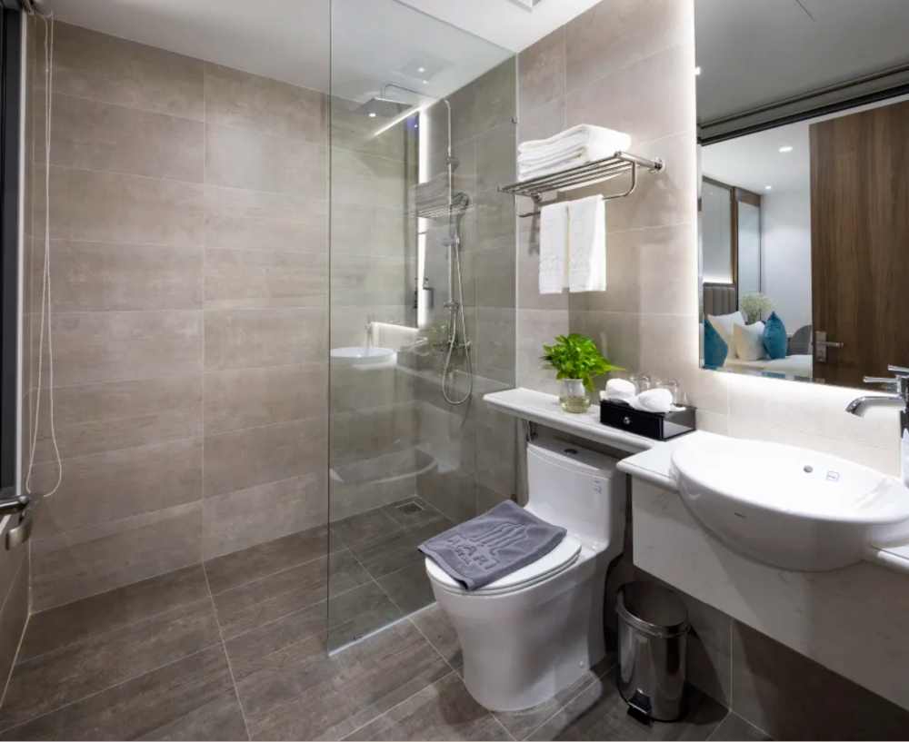 Premier, Avari Hotel 4*