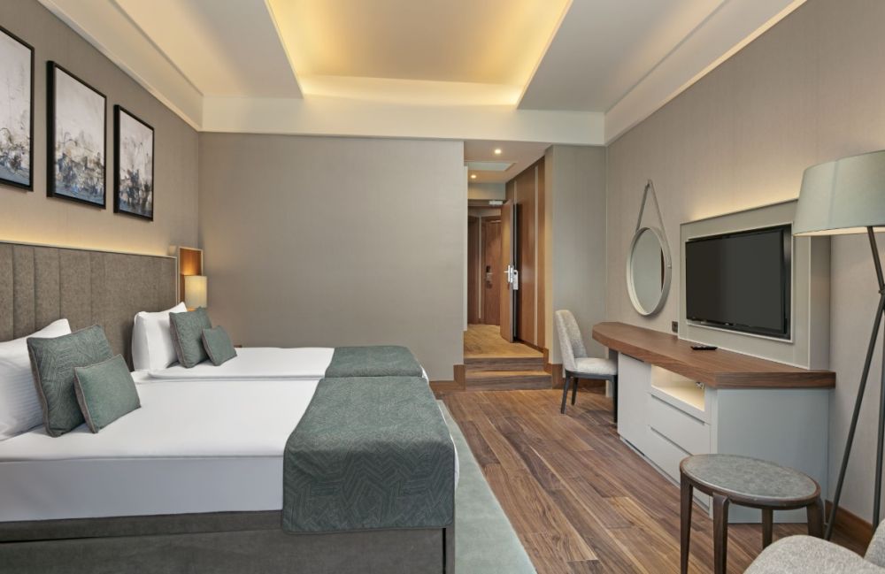 Marine Room, Rixos Sungate 5*