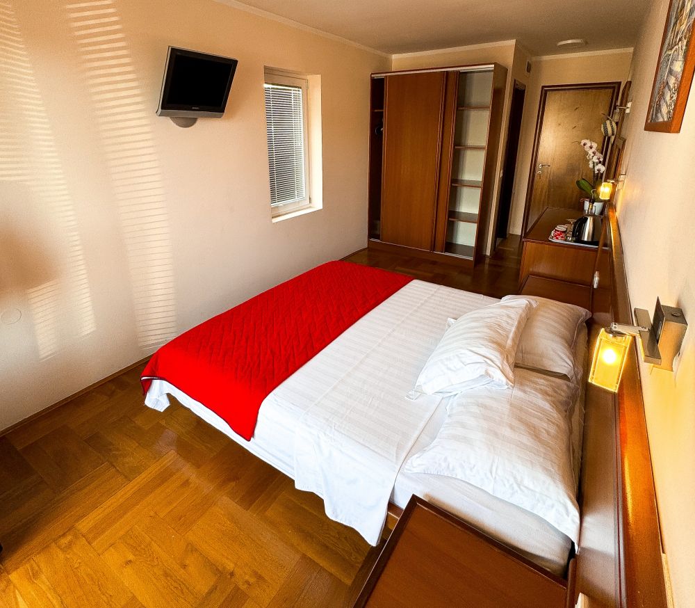 DBL room, Harmonia Budva 3*