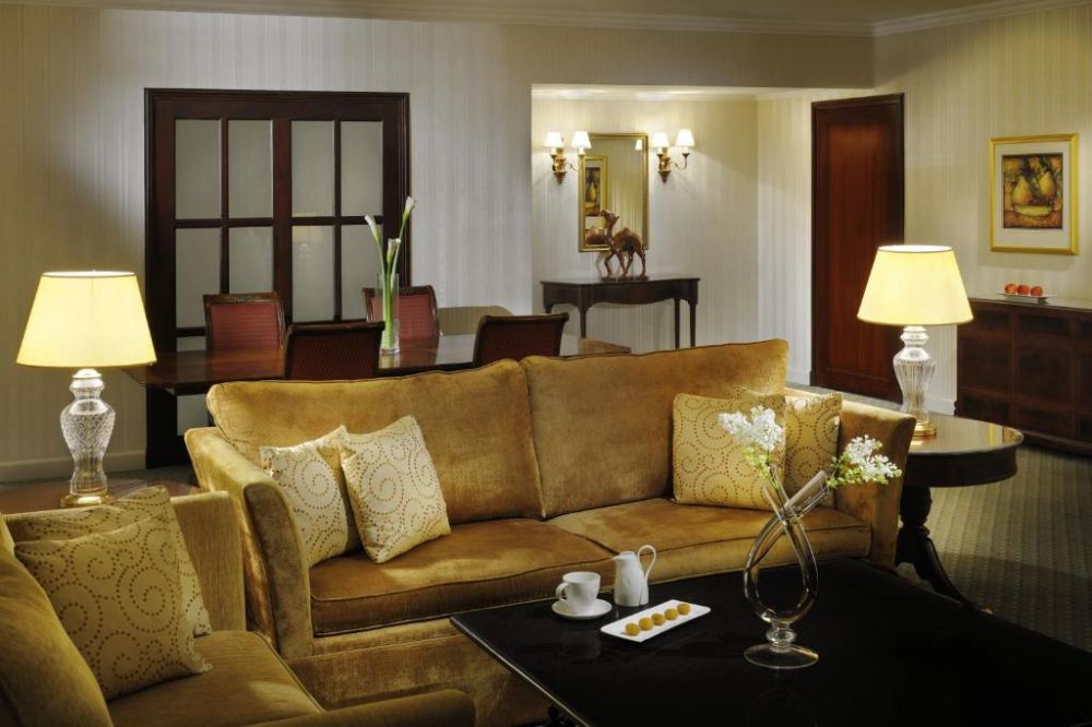 Amiri Suite, The Bristol Hotel 4*