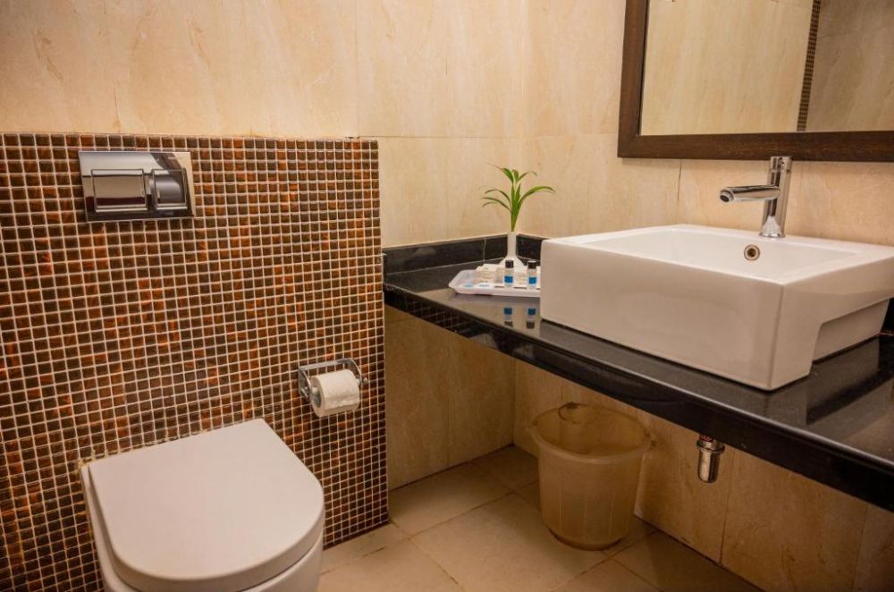 Deluxe AC, Meraden La Oasis 4*