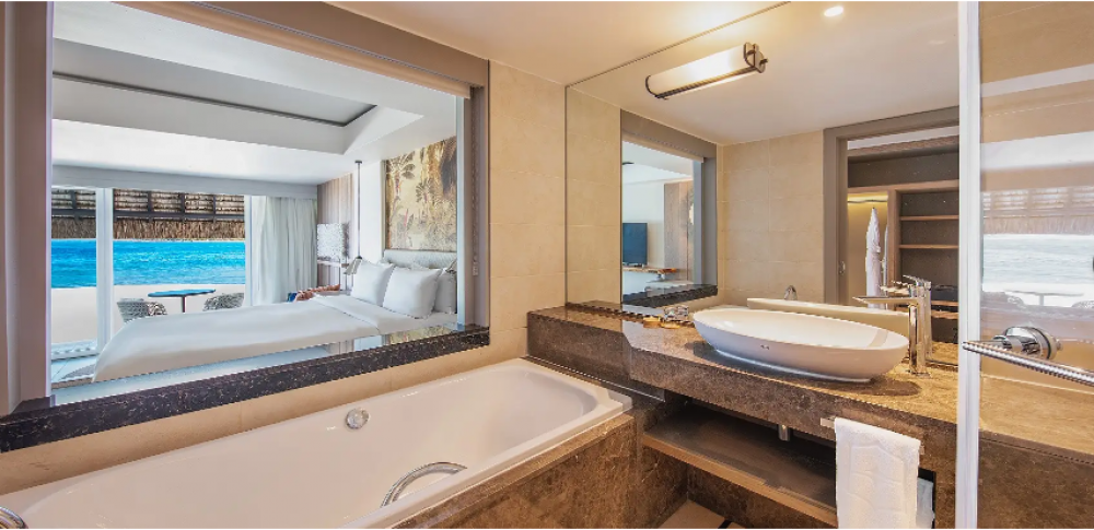 Coral Beachfront Suite, Shangri-La's Le Touessrok Resort & Spa 5*