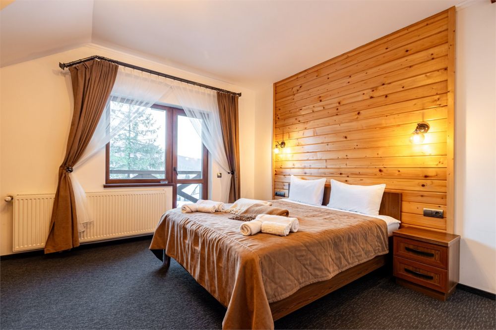 Делюкс вид на горы, Князів Двір 3*