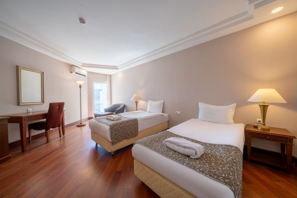 Hotel Standard Family Room, Bodrum Holiday Resort & Spa Hotel 5*