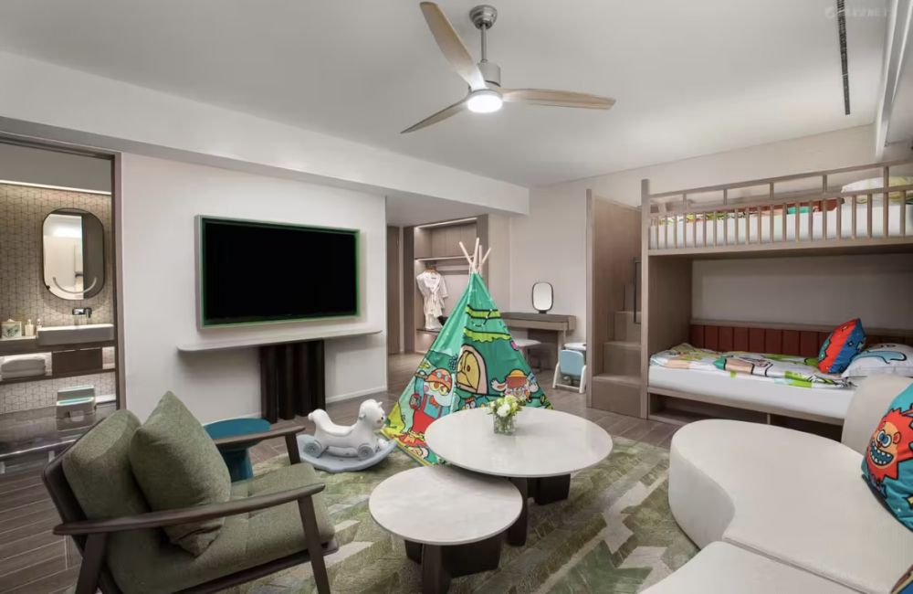 One Bedroom Suite Kids Theme, Holiday Inn Resort Sanya 5*