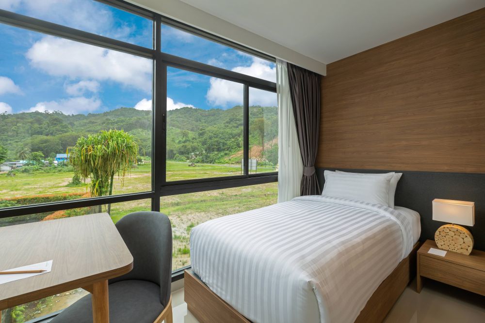 Family Suite with Outdoor Bathtub (Main Building), Wyndham Garden Naithon Phuket 5*