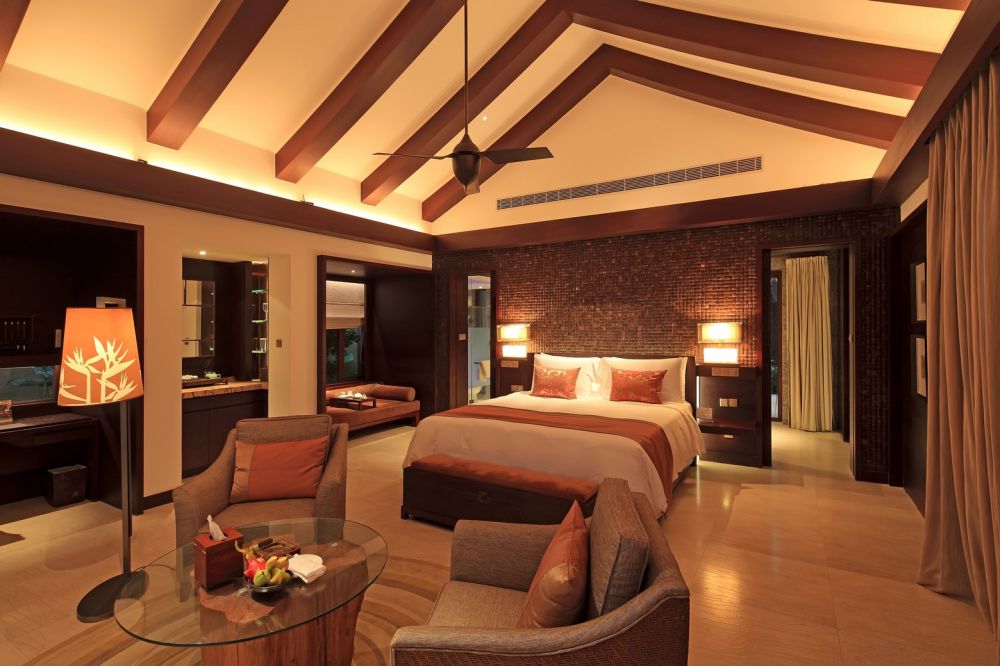 Superior One-Bedroom villa with private pool, Hainan Narada Resort & Spa Perfume Bay - All Villas 5*