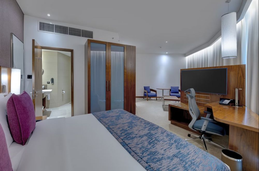 Junior Suite, Crowne Plaza Muscat Ocec 4*
