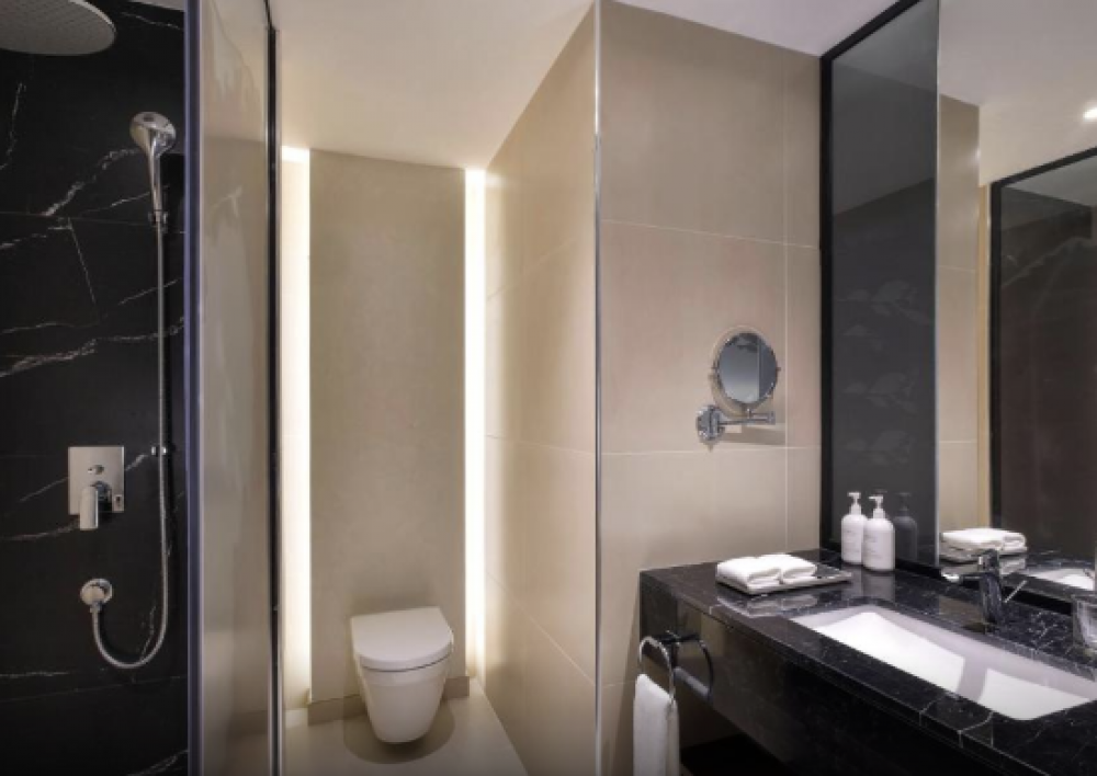 Deluxe King або Twin, Hotel Local Dubai at JVT by First Collection 4*