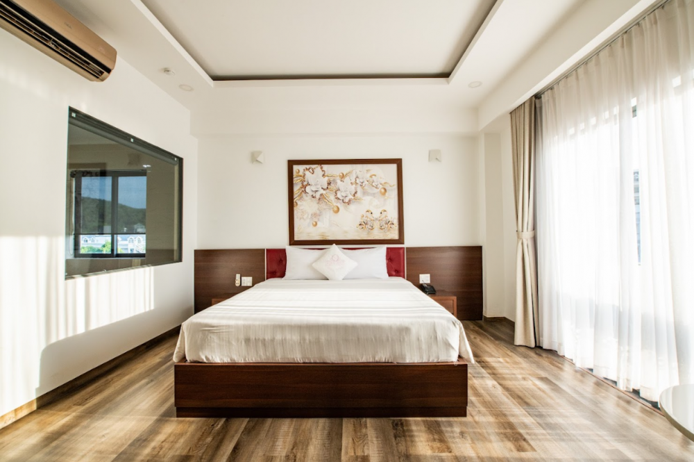 Studio VIP, Levan 3*