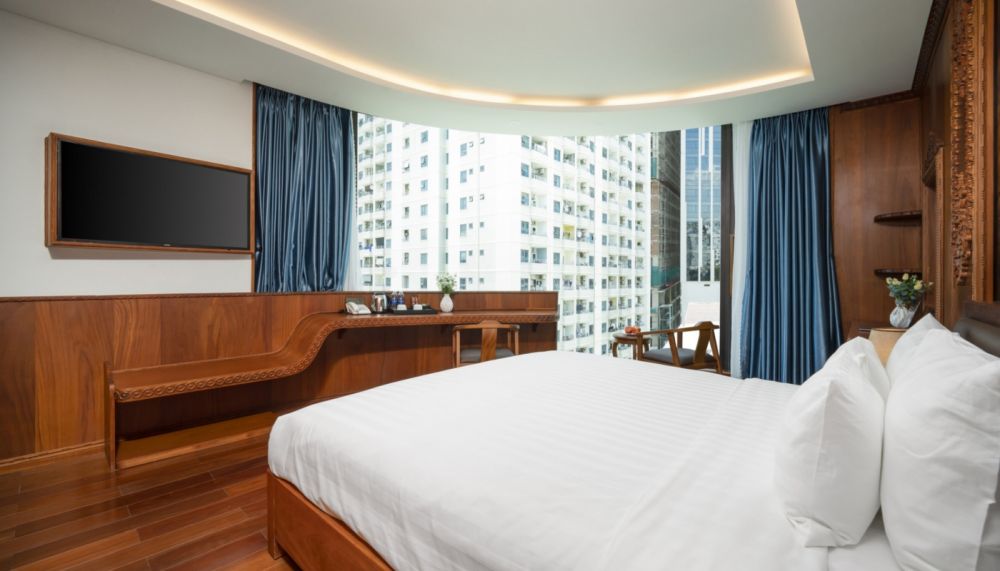 Superior Double with Bathtub, Monalisa Luxury Hotel 3*