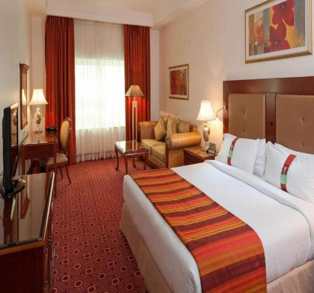 Deluxe Room, Sunday Holiday International Hotel (ex. Holiday International Hotel Embassy District) 4*