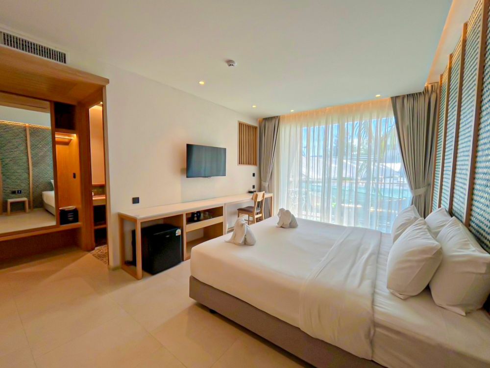 Deluxe Avenue, Peach Hill Resort 4*