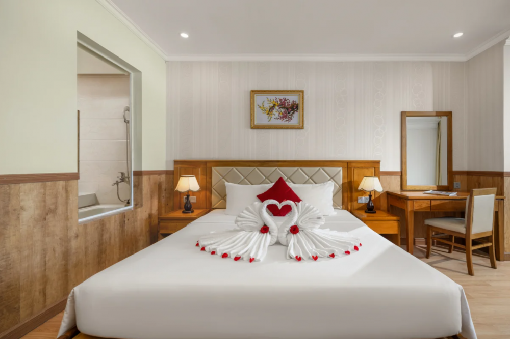 Premium, Serene Beach Hotel Danang 4*