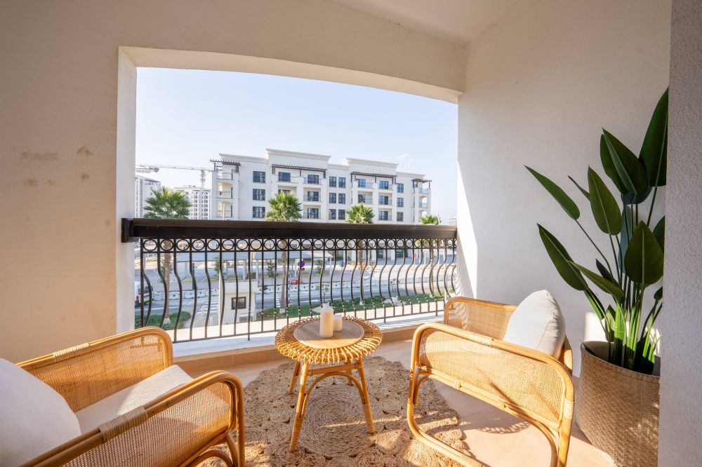 Studio With Yas Theme Park Access, Otolo Homes