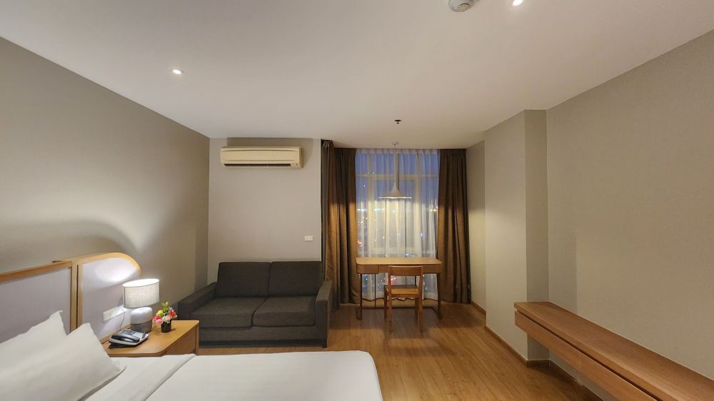 Deluxe Room, Brighton Bangkok Hotel 4*