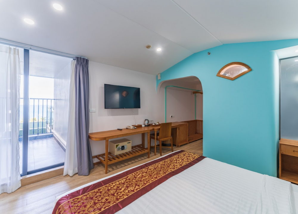 Junior Suite Partial Sea View, Prime Hotel Nha Trang 3*