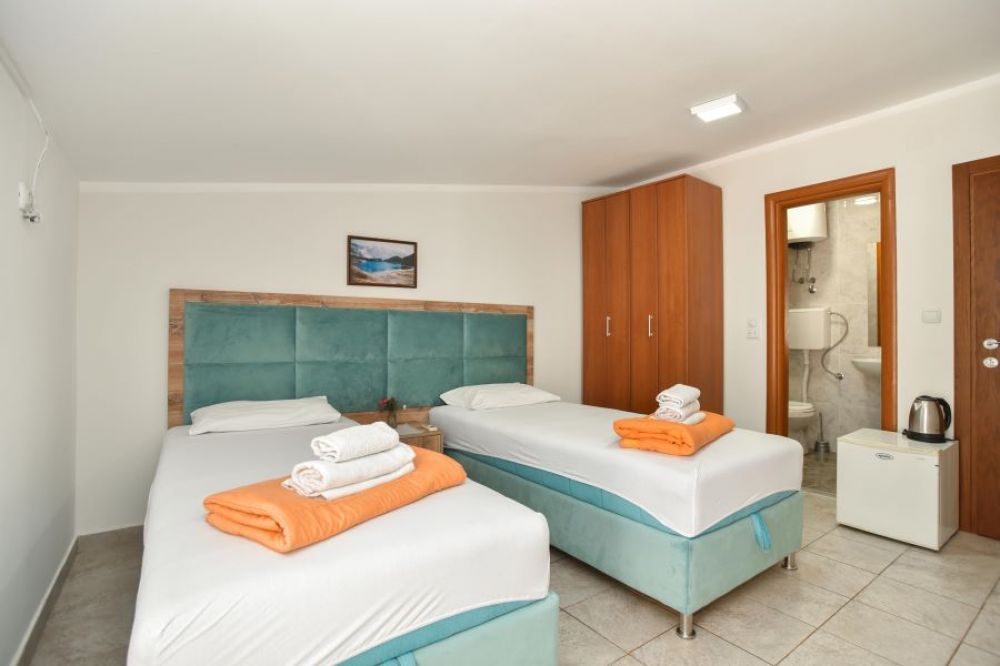 DBL, Jana Apartments 3*