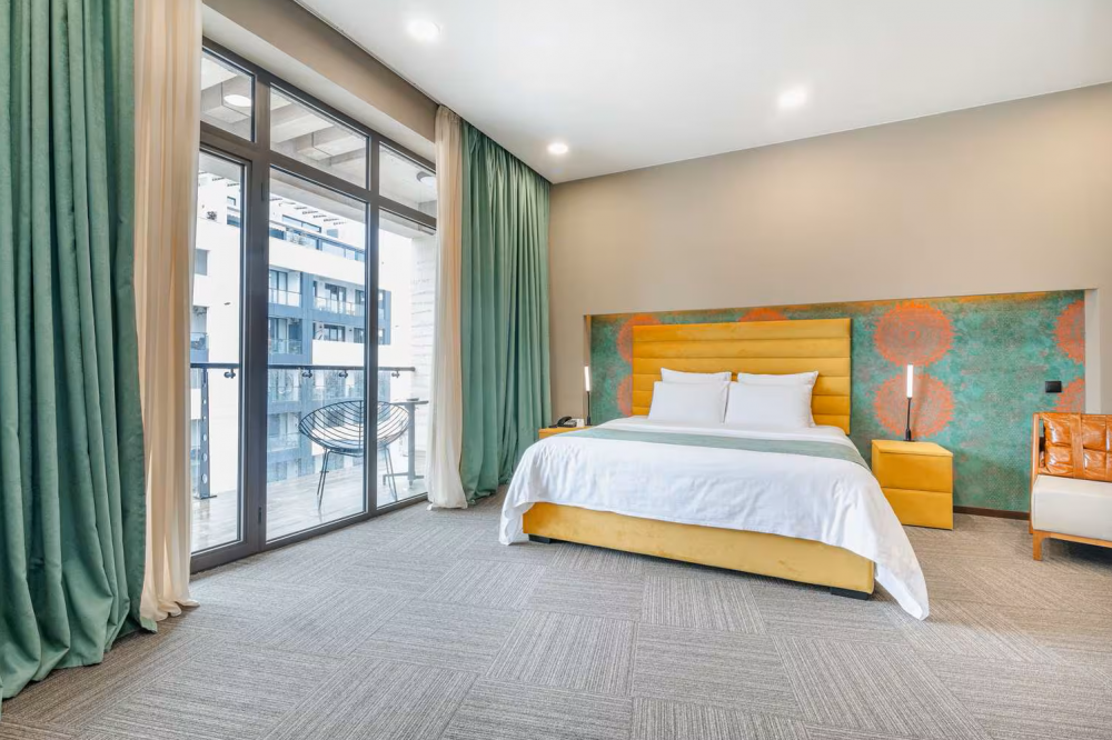 Barnovi Suite, Best Western Tbilisi City Center 4*