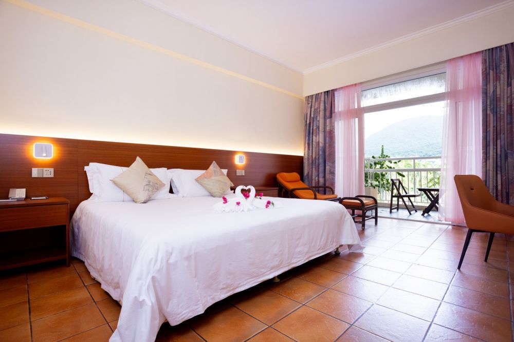 Pool View Room Twin/Queen, Golden Palm Resort 4*