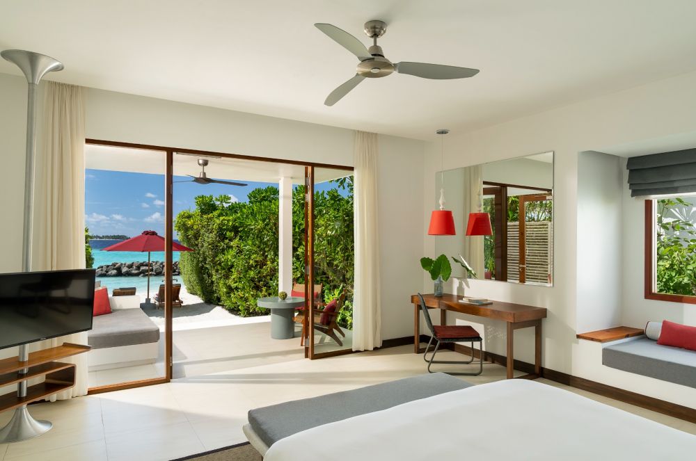 Beach Villa, Dhigali Maldives 5*