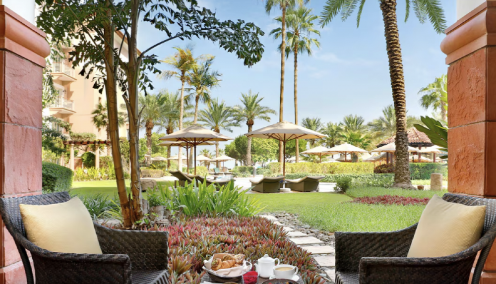 Club Garden KING, The Ritz-Carlton, Dubai 5*
