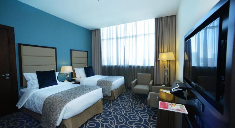 Deluxe Room (Standard Room), Ramada by Wyndham Abu Dhabi Corniche 4*