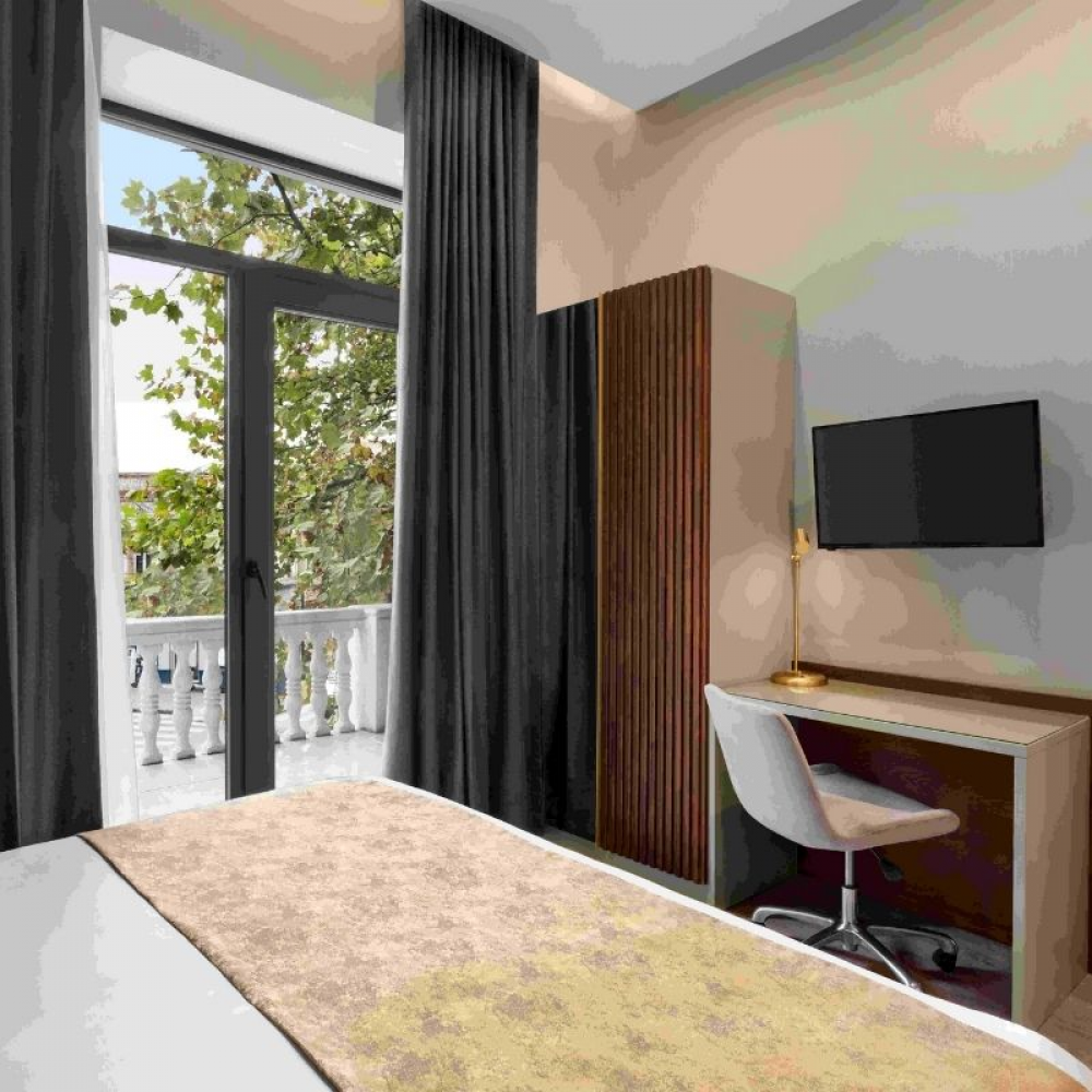 Premium with balcony, Tbilisi Chambers Trademark By Whyndham (ex. City Center) 4*