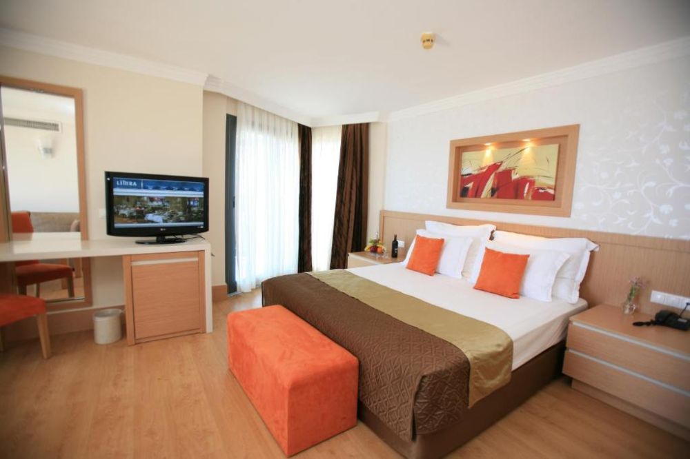 Jacuzzi Suite Room, Limak Limra Hotel & Resort 5*