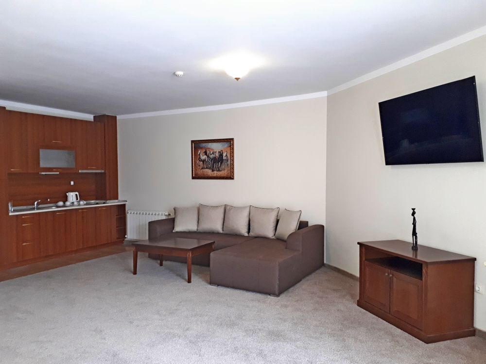 Studio, Maria Revas 5*