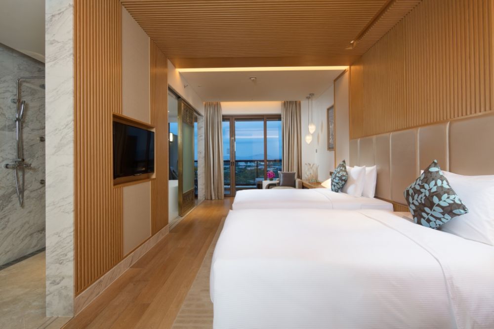 Premier Room OV, Thousand Cranes Sanya Yazhou Bay,Curio Collection by Hilton 5*
