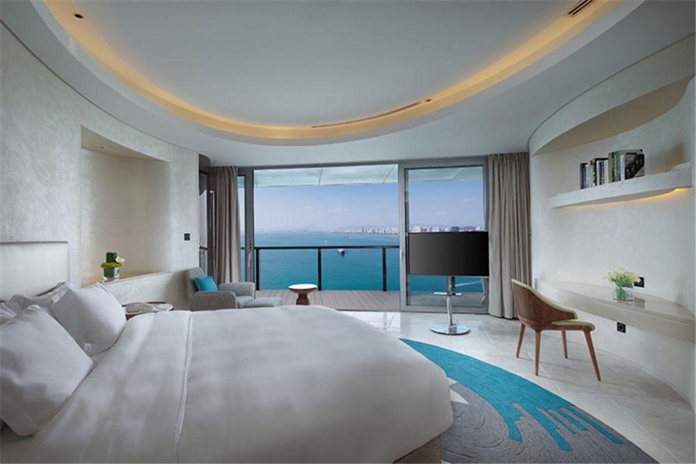 200° Panorama Ocean View Executive Suit (Two King Beds Room), Phoenix Island Resort Sanya 5*