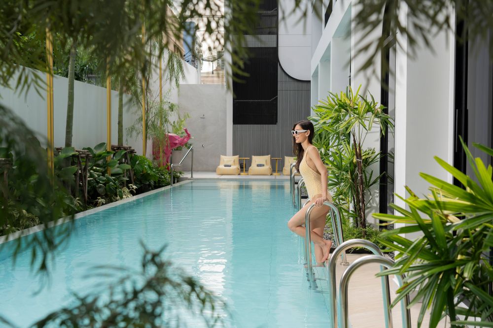 Pool Access, Hotel Bangkokian 2*