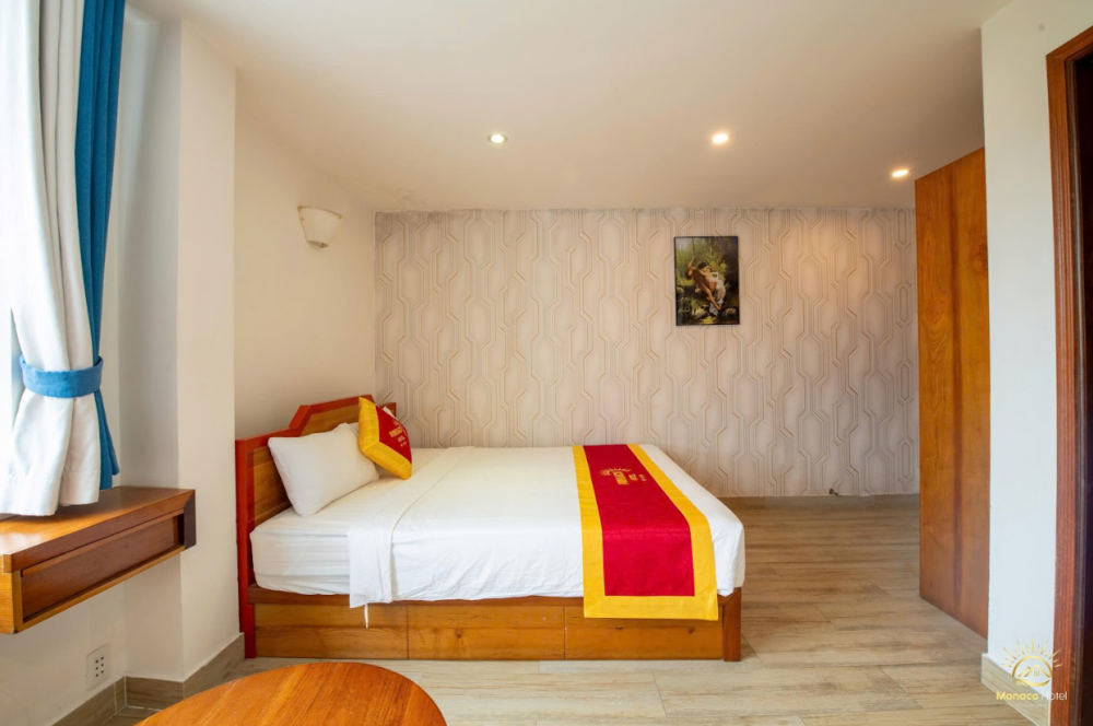 Double Mountain/Ocean View, Monaco Hotel 3*