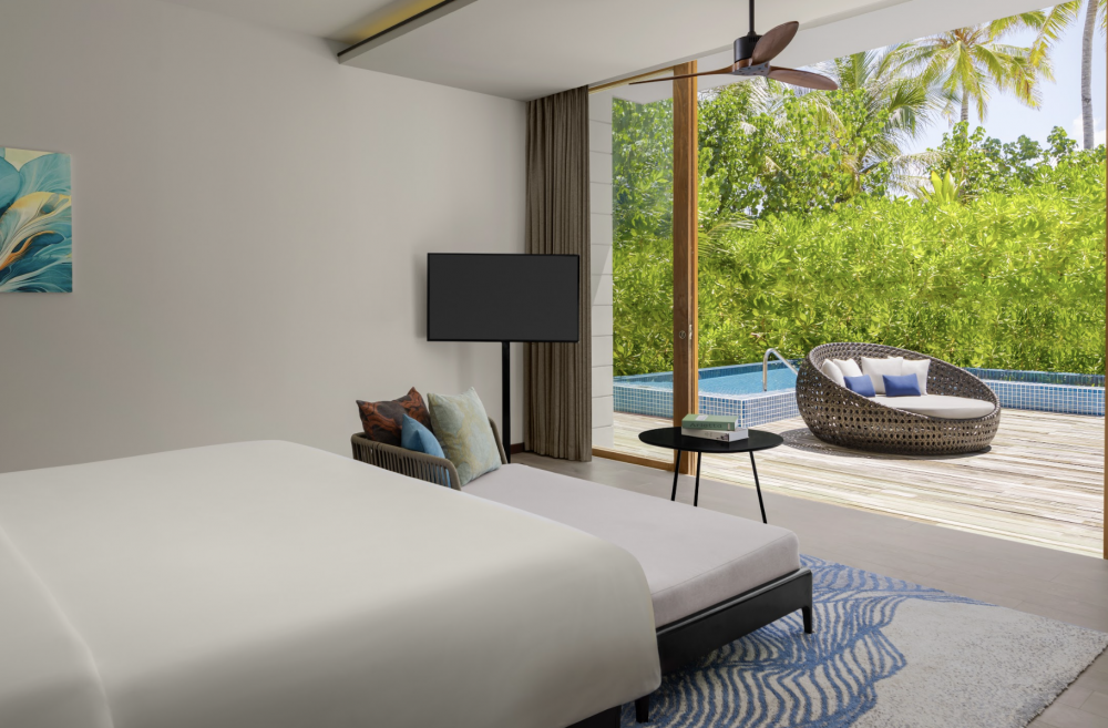 Family Villa - 3 Bedrooms - Pool, Garden & Lagoon View, Radisson Blu Maldives 5*