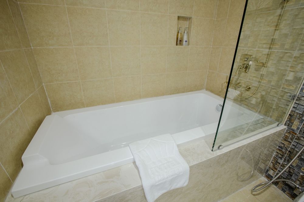 Suite, Fivitel Danang 4*
