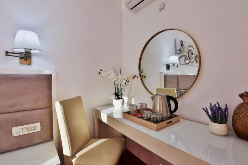 DBL With Sea View, La Mer Hotel 4*
