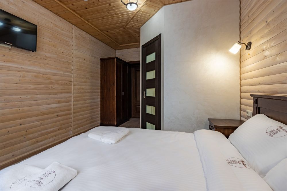 Стандарт, Madison Hotel 3*