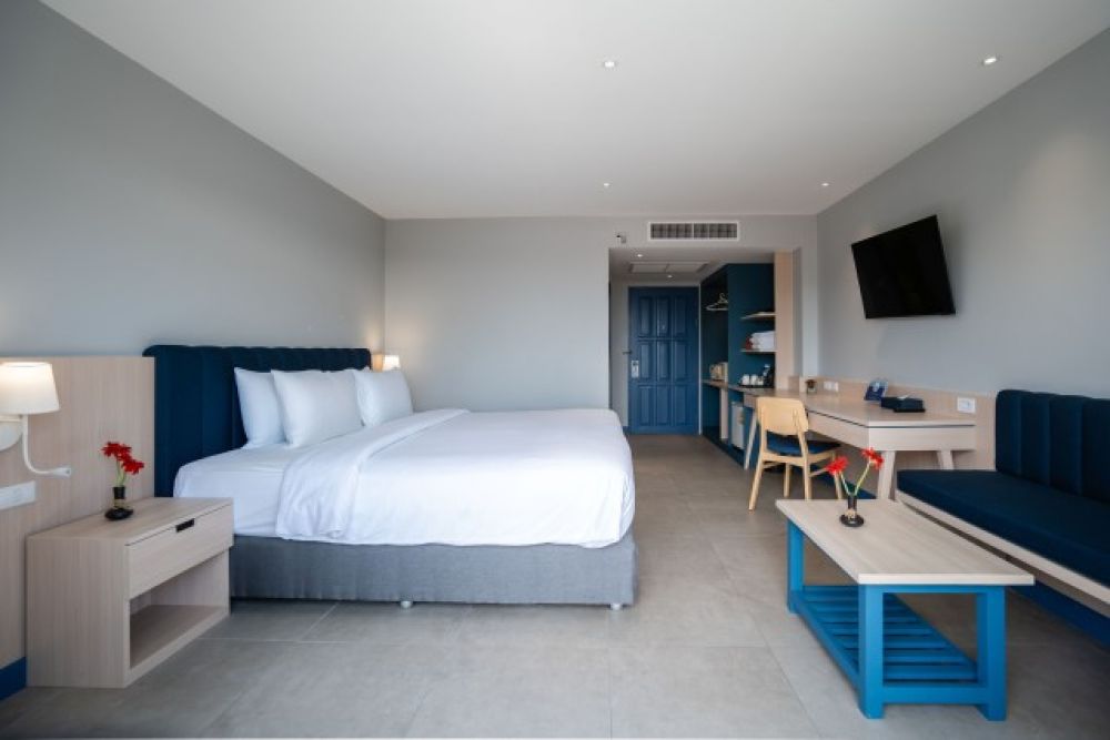 Superior Pool View room, Phuket Island View 4*