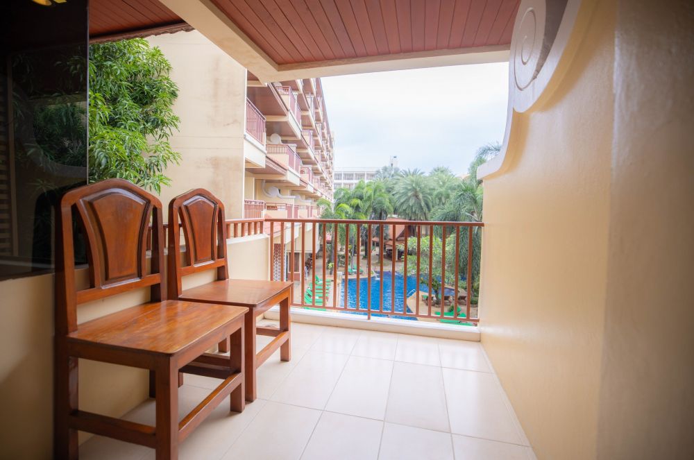 Deluxe Pool View, Baumanburi Hotel 3*