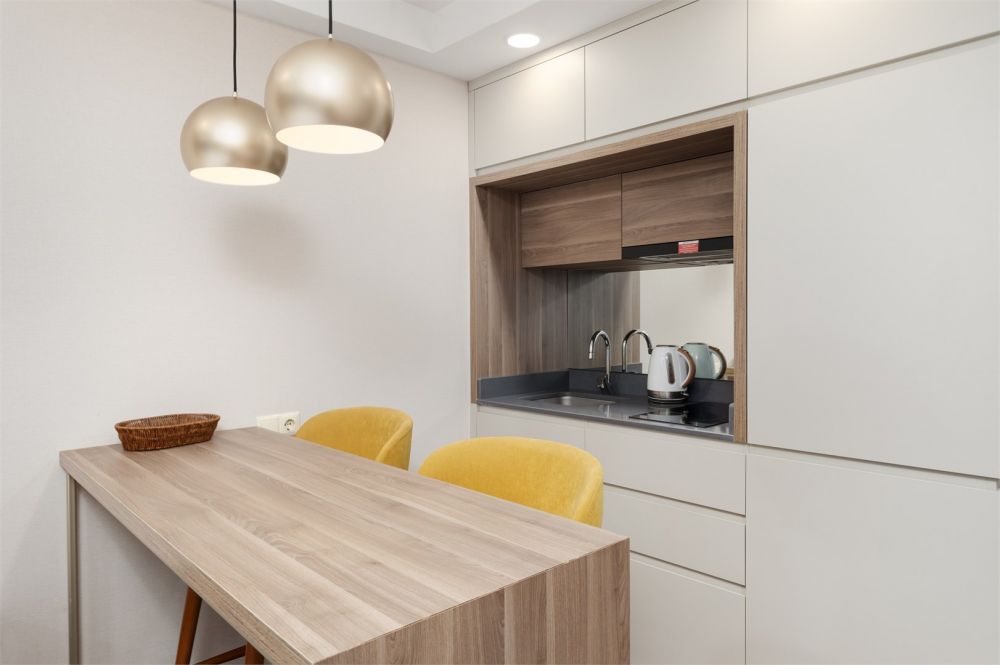 Studio triple, Wyn Residence 