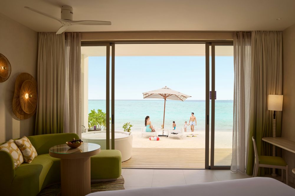 Mirage Beachfront Room with Jacuzzi, Centara Mirage Lagoon Maldives 4*